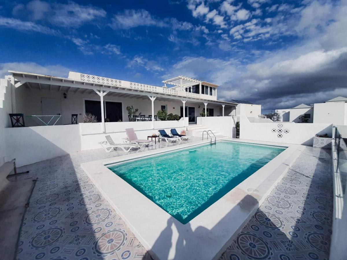 Villa Nirvana - Casa Marosenia Güime Exteriör bild